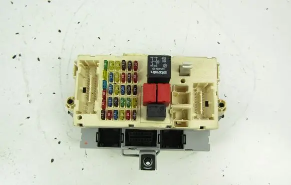 Alfa Romeo 147 Fuse box set 467463750