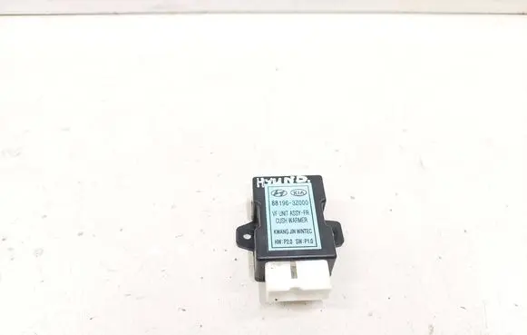 Hyundai i40 Seat heating relay 881963Z000