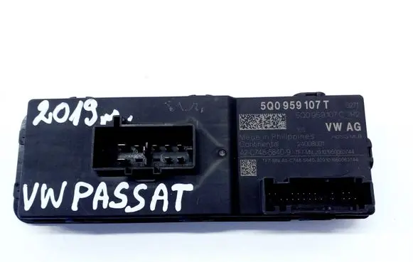 Volkswagen PASSAT B8 Tailgate/trunk control unit/module 5Q0959107T 5Q0959107C