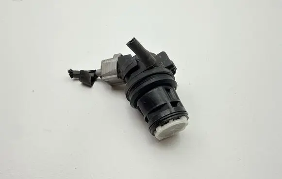 Lexus CT 200H Windscreen/windshield washer pump 8533060180 0602104621 112V11V