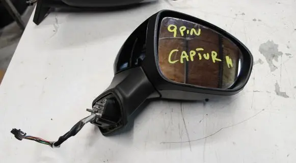 Renault Captur II Front door electric wing mirror