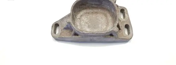Volkswagen PASSAT B5.5 Engine mounting bracket 8D0199335Q