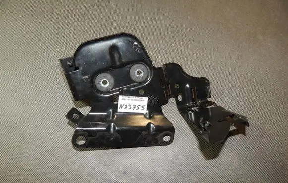 Audi Q5 SQ5 EGR valve cooler bracket 03G131133EN