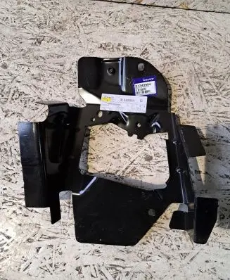 Volvo S60 Fender mounting bracket