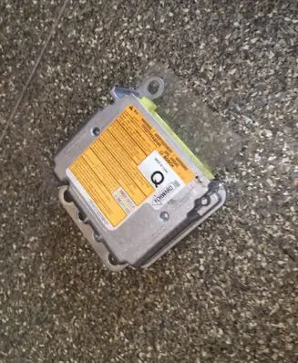 Nissan Juke I F15 Airbag control unit/module 0285011033 988201KC1A