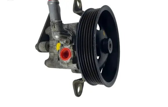 Nissan X-Trail T30 Power steering pump 8H305A
