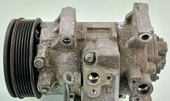 Toyota Avensis T270 Air conditioning (A/C) compressor (pump)
