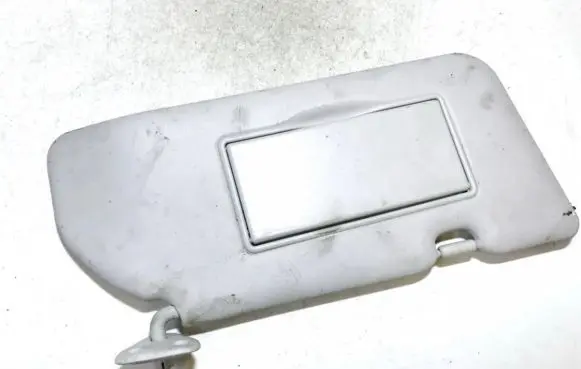 Nissan Almera Tino Sun visor