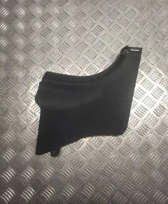 Foot area side trim