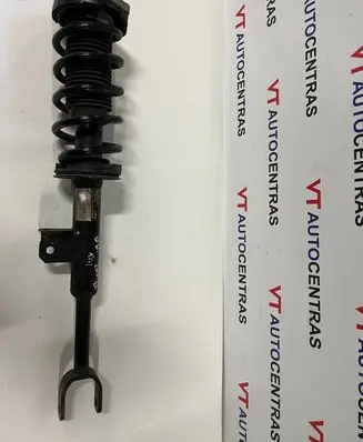 BMW 5 G30 G31 Front shock absorber with coil spring 6866632