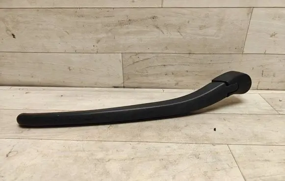 BMW X3 E83 Rear wiper blade arm 61628220830