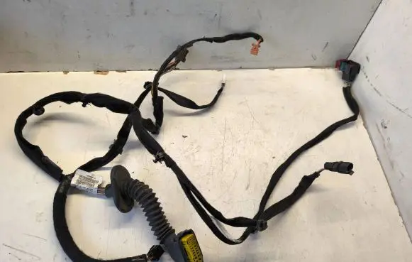 Opel Vivaro Front door wiring loom 8200493568 93856949 5379