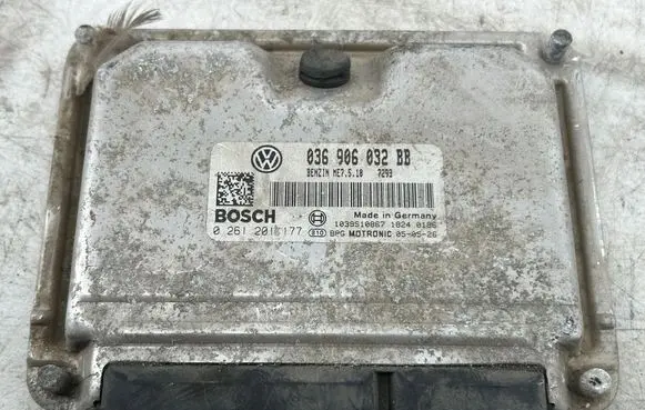 Skoda Octavia Mk2 (1Z) Engine control unit/module 036906032BB 1039S10867 0261201177