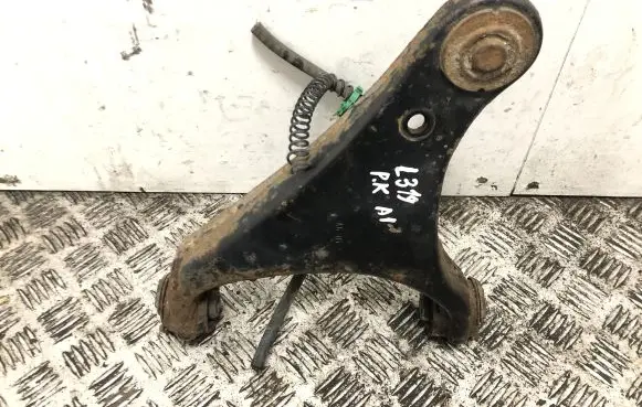 Land Rover Discovery 3 - LR3 Front lower control arm/wishbone