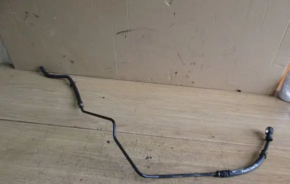 Volkswagen Polo III 6N 6N2 6NF Power steering hose/pipe/line
