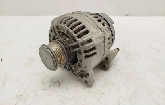 Volkswagen Golf IV Generator/alternator 028903029B