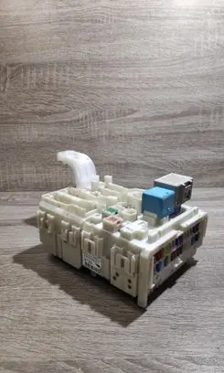 Toyota Prius (XW20) Fuse module 307190321 9139