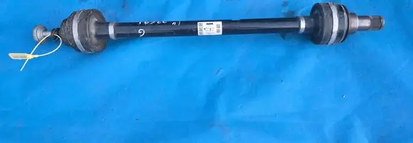 BMW 8 G14 Rear driveshaft 8689577 33208689577