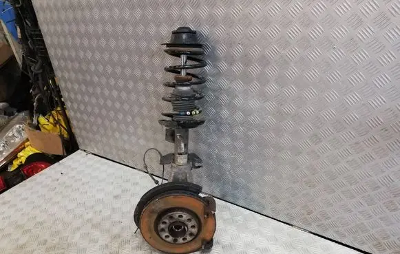 Alfa Romeo Giulietta Front wheel hub spindle knuckle