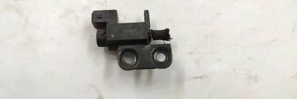BMW 3 E92 E93 Turbo solenoid valve 72234100 08T064 1742712