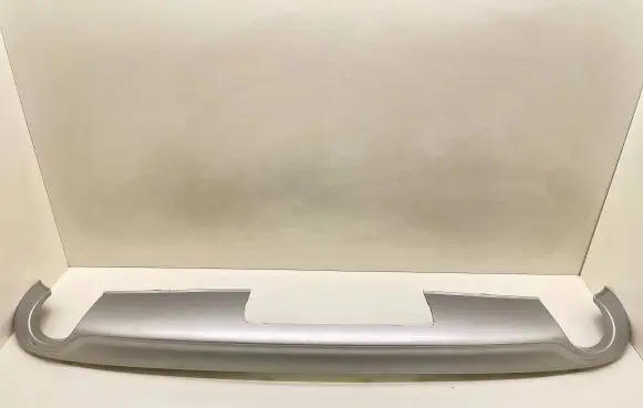 Front bumper lip