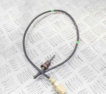 Volkswagen Tiguan Oil temperature sensor 04L906088CD
