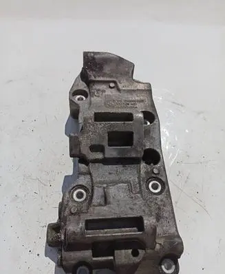 BMW 3 F30 F35 F31 Generator/alternator bracket 8506863 71786