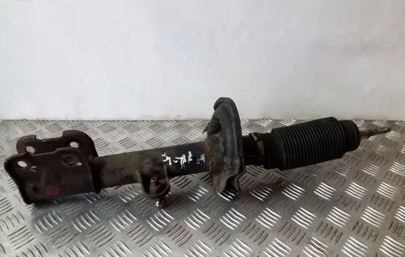 KIA Sorento Front shock absorber/damper