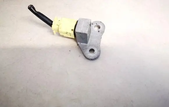 Nissan Qashqai Airbag deployment crash/impact sensor