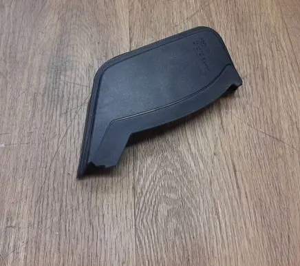 Porsche Macan (95B) Rear light trim 95B945427F
