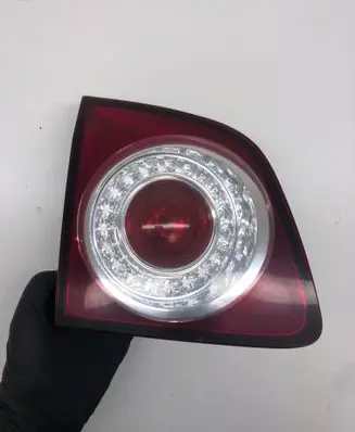 Tailgate rear/tail lights