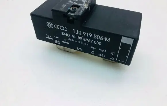 Audi A3 S3 8L Coolant fan relay 1J0919506M
