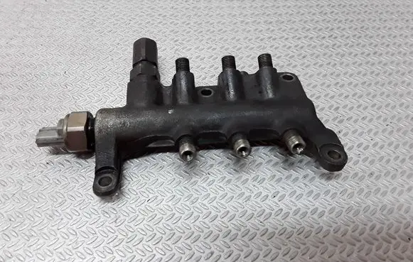 Saab 9-5 Fuel main line pipe