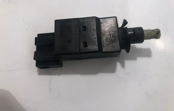 Mercedes-Benz E W211 Brake pedal sensor switch 0015454009