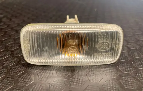 Dodge Nitro Front fender indicator light T090001