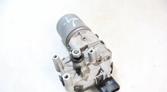 Ford C-MAX I Wiper motor 0390241724