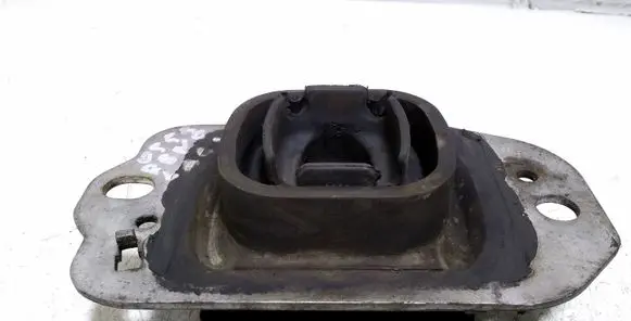 Renault Laguna III Gearbox mount 8200689120