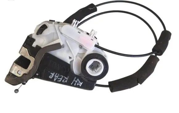 Subaru Outback (BS) Rear door lock 17112823