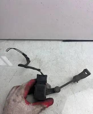 BMW 5 E39 Headlight/headlamp level sensor 1093698