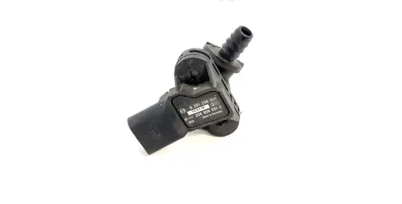 Volkswagen PASSAT CC Air pressure sensor 036906051C