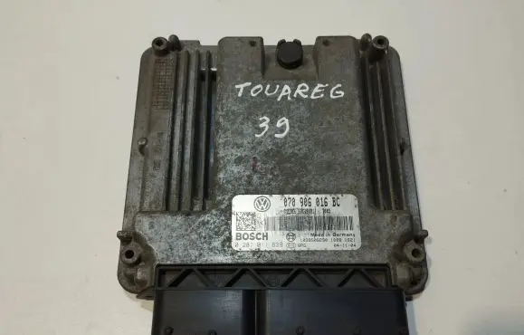 Volkswagen Touareg I Engine control unit/module 070906016BC 0281011839