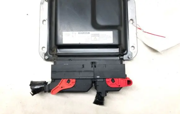Subaru Forester SH Engine control unit/module ECU 275700-0101