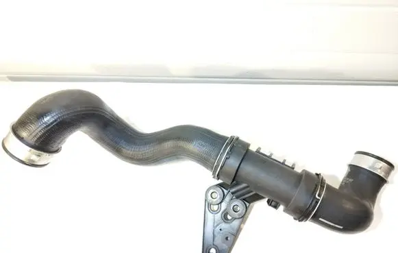 Mercedes-Benz C W203 Intercooler hose/pipe A2035200295 A2035282882 A2035283382
