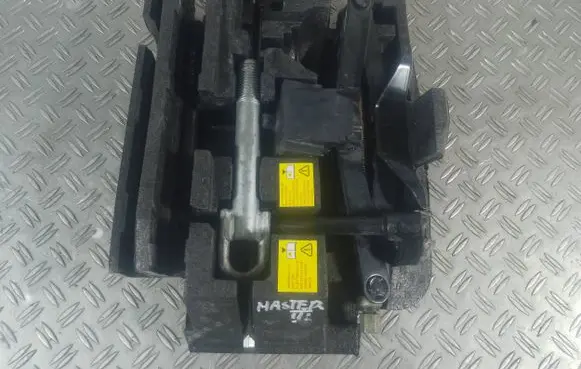 Renault Master III Tool set 