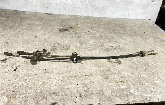 Gear shift cable linkage