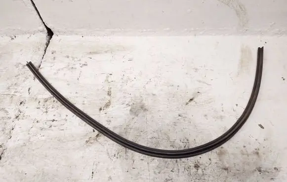 Volkswagen Amarok Engine compartment rubber 2H0823737