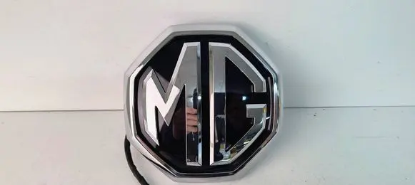 MG ZS Manufacturer badge logo/emblem 10465797