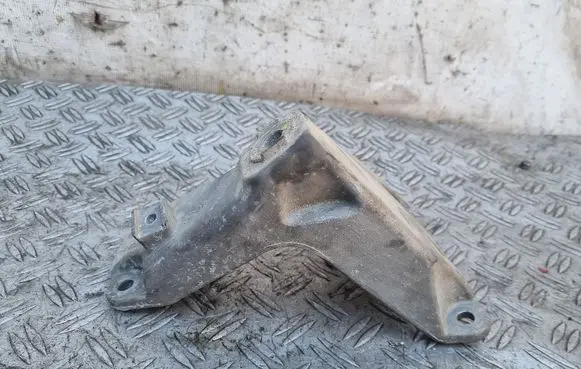 Audi A8 S8 D3 4E Engine mounting bracket 4E0199308BH