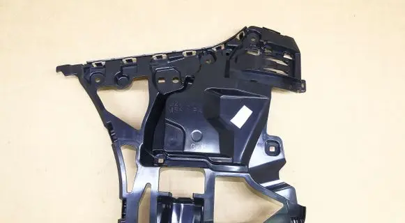 BMW 4 G22 G23 G24 G26 Rear bumper mounting bracket 8075843