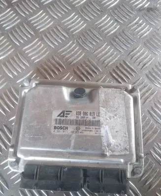 Ford Galaxy Engine control unit/module 038906019LE 0281011190